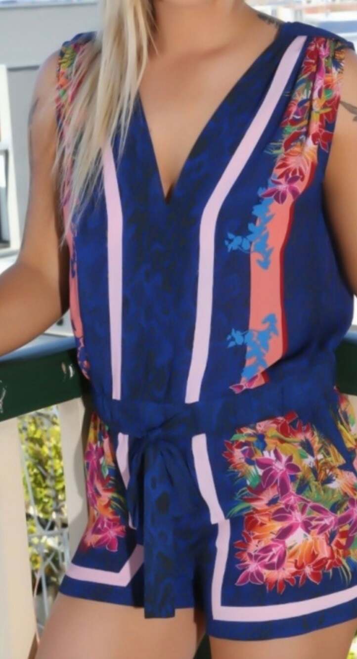 BCBGMaxAzria Sleeveless Floral and Snake Print Romper with Tie Waist size 4